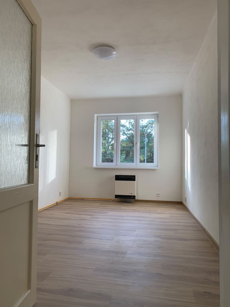 2 bedroom flat to rent, 37 m², V Korytech, Prague, Prague 2 bedroom flat to rent, 37 m², V Korytech, Prague, Prague