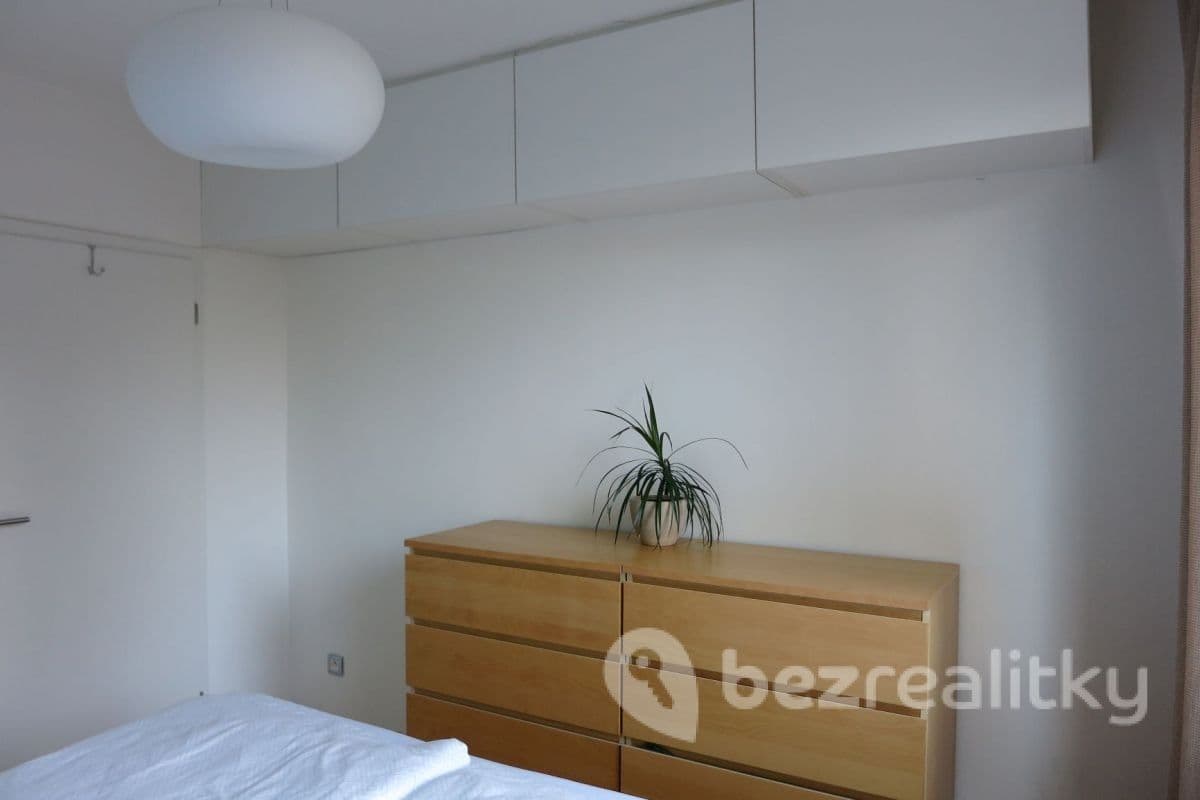 2 bedroom with open-plan kitchen flat to rent, 74 m², Litvínovská, Prague, Prague 2 bedroom with open-plan kitchen flat to rent, 74 m², Litvínovská, Prague, Prague