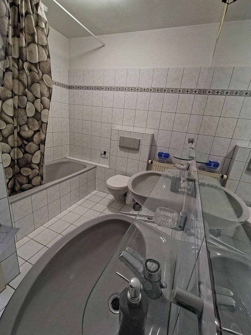 2 bedroom with open-plan kitchen flat to rent, 92 m², Im Hohlweg 36, Sulzbach (Taunus), Hesse 2 bedroom with open-plan kitchen flat to rent, 92 m², Im Hohlweg 36, Sulzbach (Taunus), Hesse