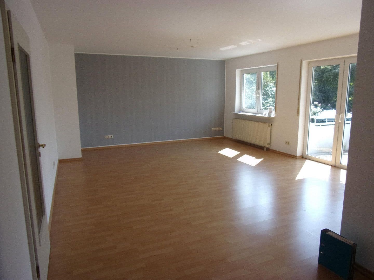 2 bedroom with open-plan kitchen flat to rent, 92 m², Im Hohlweg 36, Sulzbach (Taunus), Hesse 2 bedroom with open-plan kitchen flat to rent, 92 m², Im Hohlweg 36, Sulzbach (Taunus), Hesse