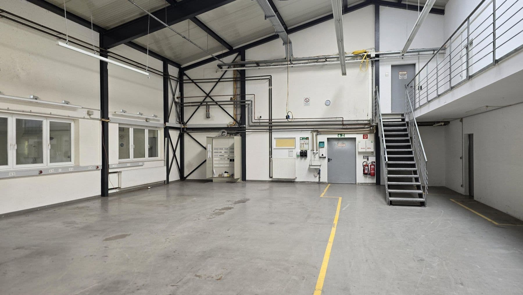 non-residential property to rent, 3,200 m², Steinung 3/1, Jettingen, Baden-Württemberg non-residential property to rent, 3,200 m², Steinung 3/1, Jettingen, Baden-Württemberg