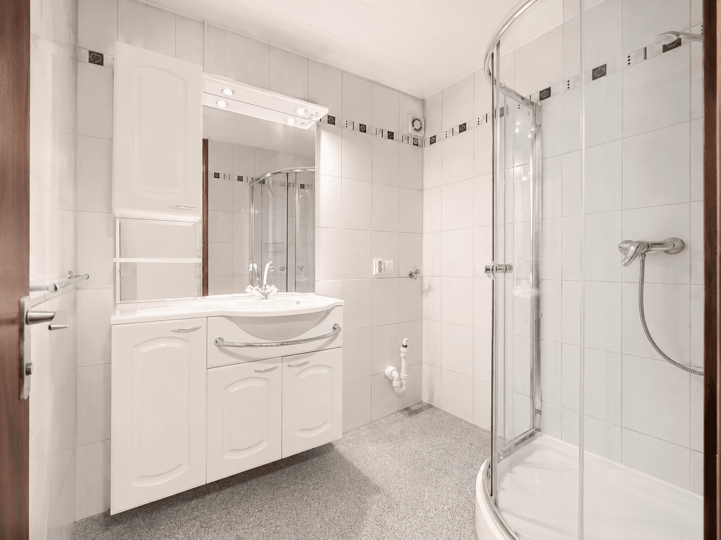 3 bedroom flat to rent, 84 m², Renningen, Baden-Württemberg 3 bedroom flat to rent, 84 m², Renningen, Baden-Württemberg
