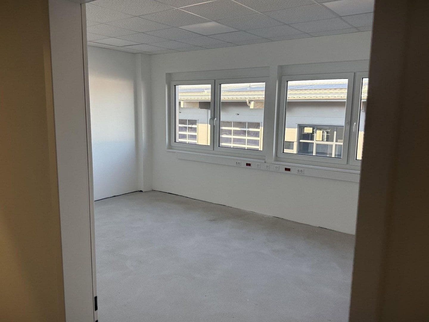 non-residential property to rent, 2,082 m², Gewerbepark B17 / II / Straße 3 / Objekt 11, Teesdorf, Lower Austria non-residential property to rent, 2,082 m², Gewerbepark B17 / II / Straße 3 / Objekt 11, Teesdorf, Lower Austria