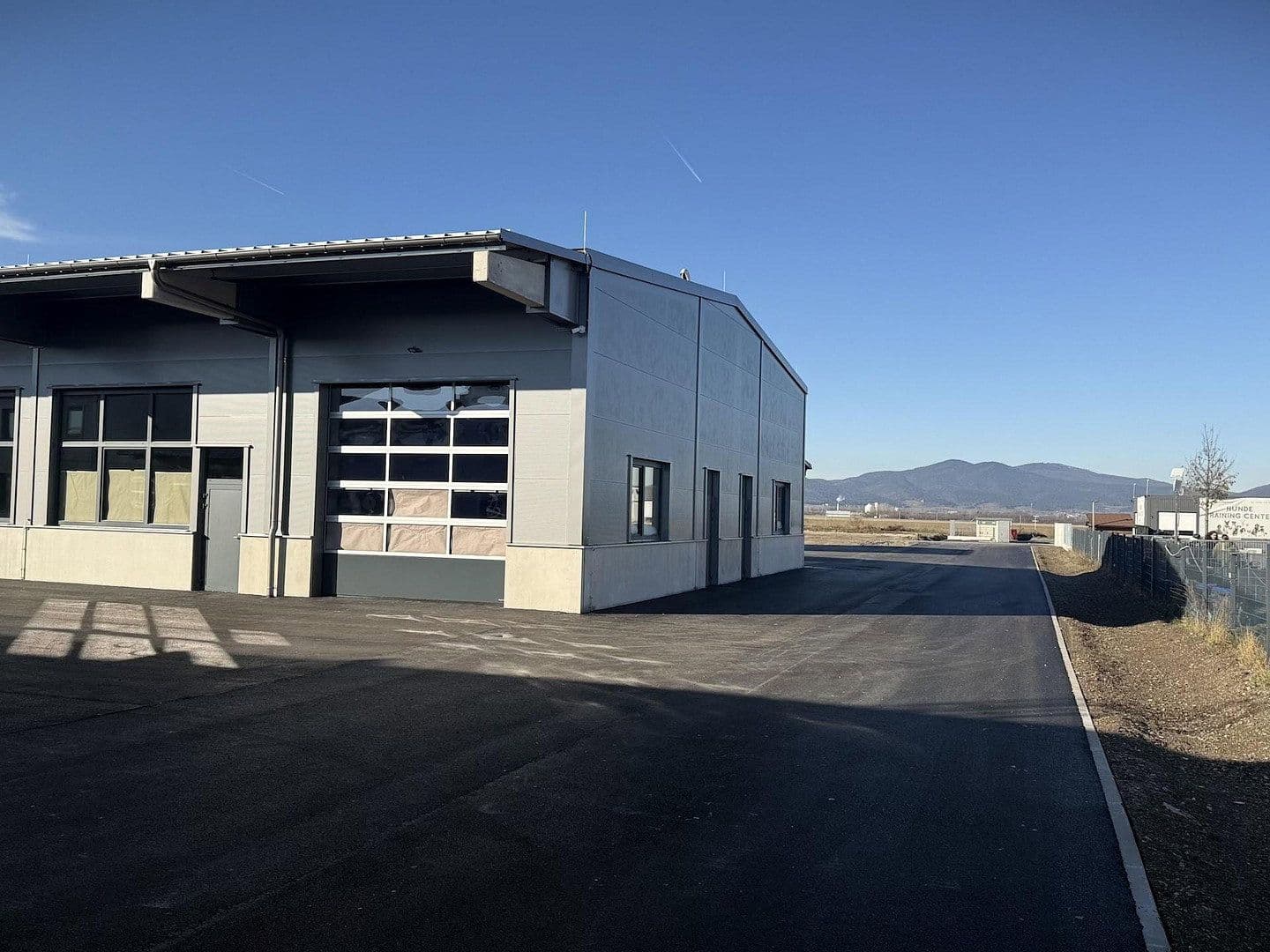 non-residential property to rent, 2,082 m², Gewerbepark B17 / II / Straße 3 / Objekt 11, Teesdorf, Lower Austria non-residential property to rent, 2,082 m², Gewerbepark B17 / II / Straße 3 / Objekt 11, Teesdorf, Lower Austria