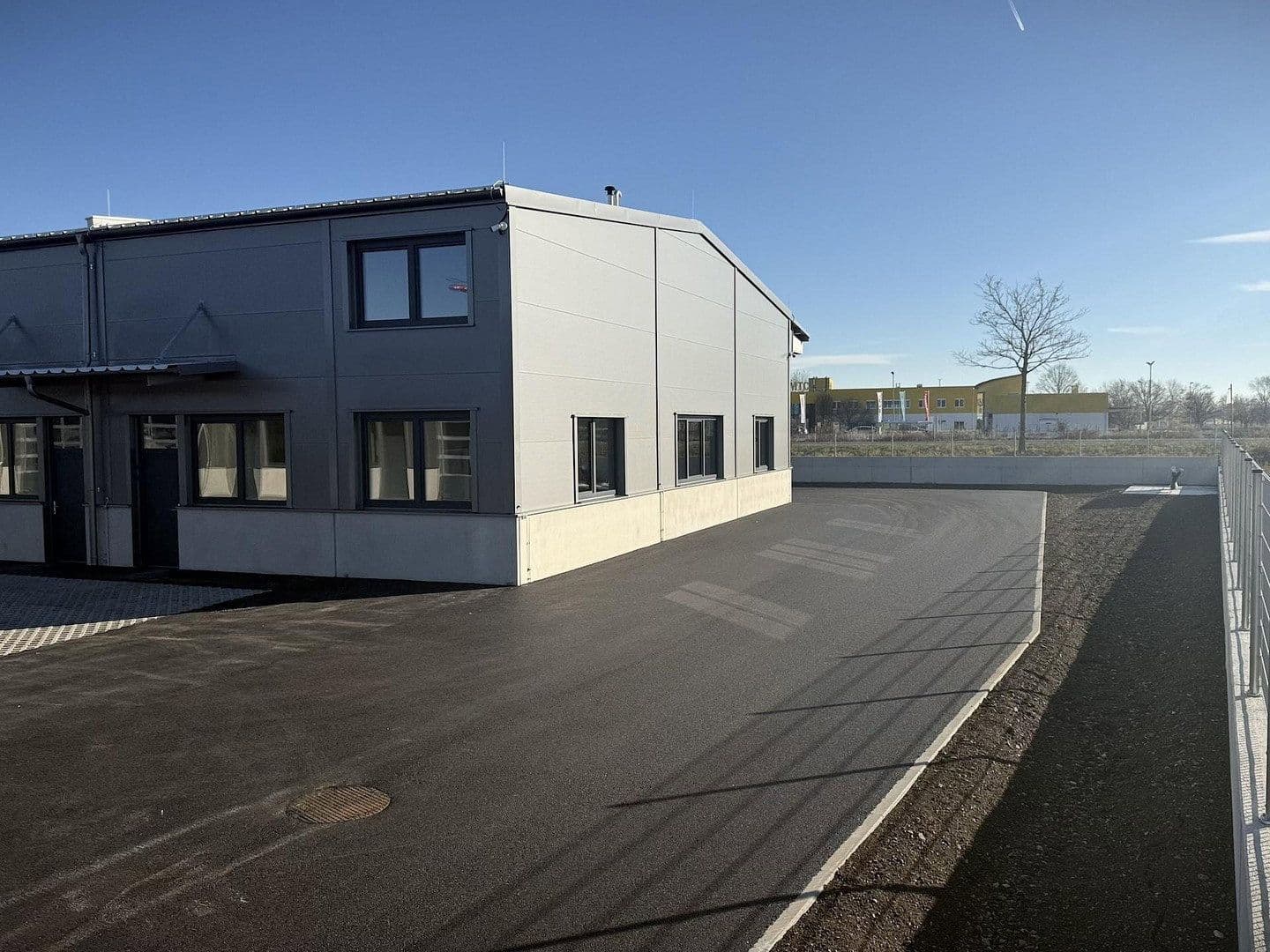 non-residential property to rent, 2,082 m², Gewerbepark B17 / II / Straße 3 / Objekt 11, Teesdorf, Lower Austria non-residential property to rent, 2,082 m², Gewerbepark B17 / II / Straße 3 / Objekt 11, Teesdorf, Lower Austria