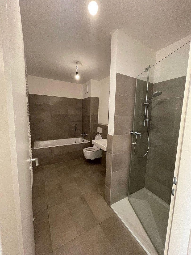 2 bedroom with open-plan kitchen flat to rent, 130 m², Köln, North Rhine-Westphalia 2 bedroom with open-plan kitchen flat to rent, 130 m², Köln, North Rhine-Westphalia