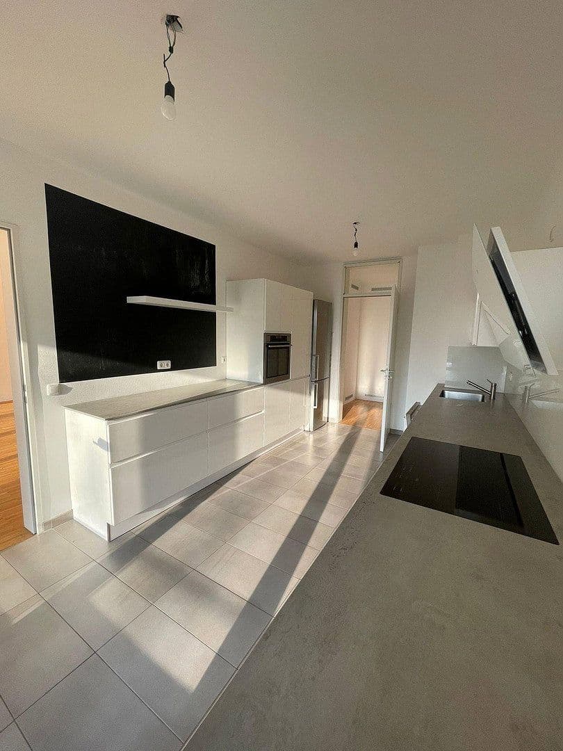 2 bedroom with open-plan kitchen flat to rent, 130 m², Köln, North Rhine-Westphalia 2 bedroom with open-plan kitchen flat to rent, 130 m², Köln, North Rhine-Westphalia