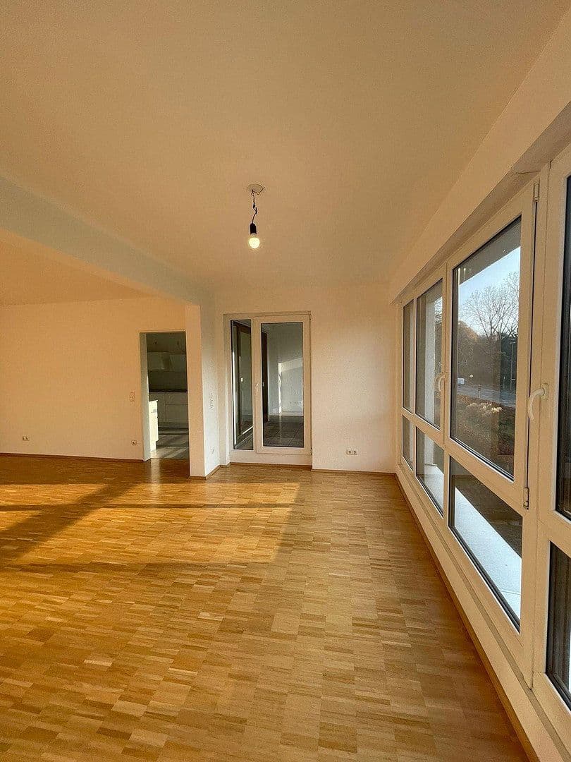 2 bedroom with open-plan kitchen flat to rent, 130 m², Köln, North Rhine-Westphalia 2 bedroom with open-plan kitchen flat to rent, 130 m², Köln, North Rhine-Westphalia
