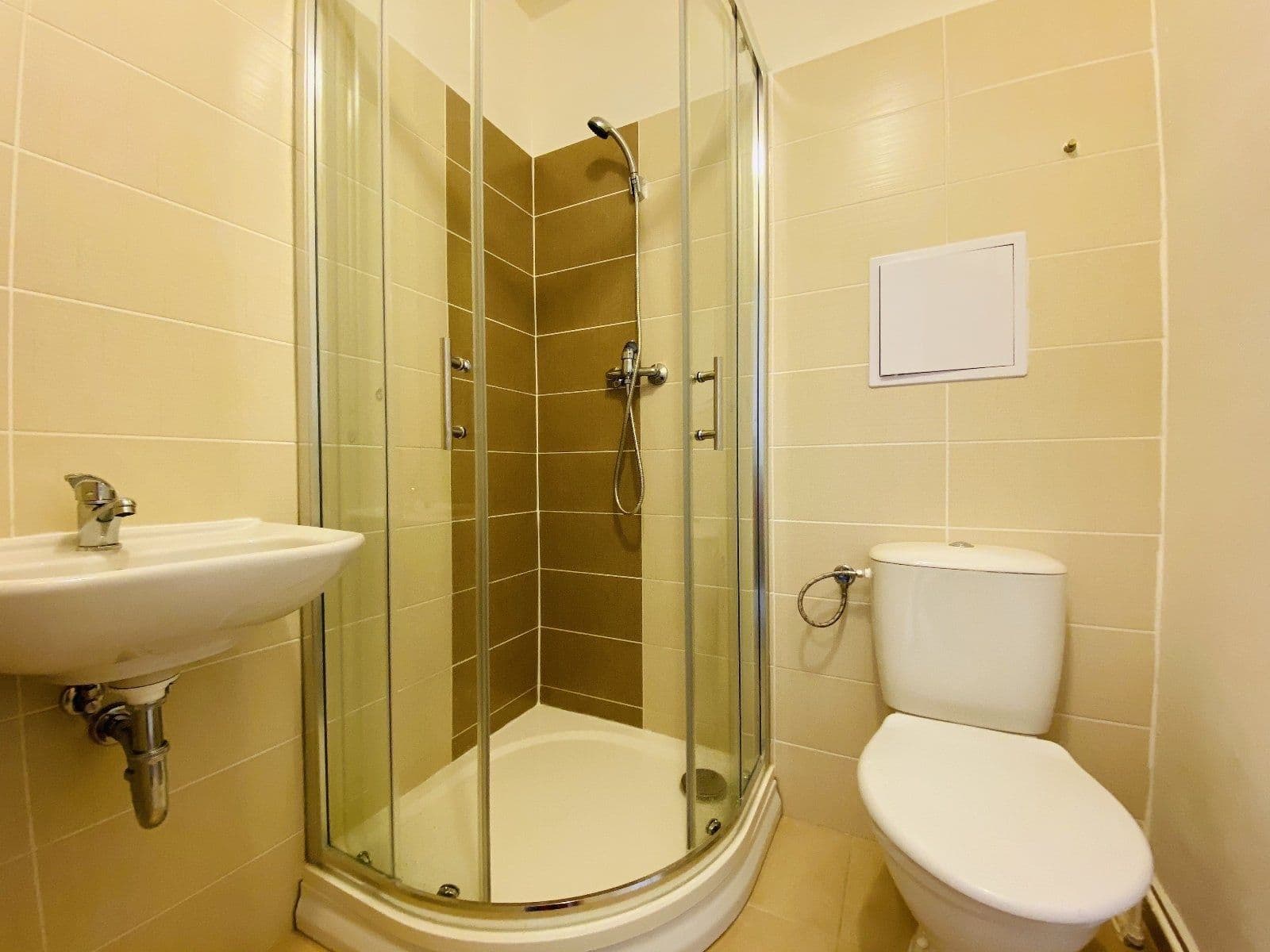 2 bedroom flat to rent, 46 m², Národní třída, Havířov, Moravskoslezský Region 2 bedroom flat to rent, 46 m², Národní třída, Havířov, Moravskoslezský Region
