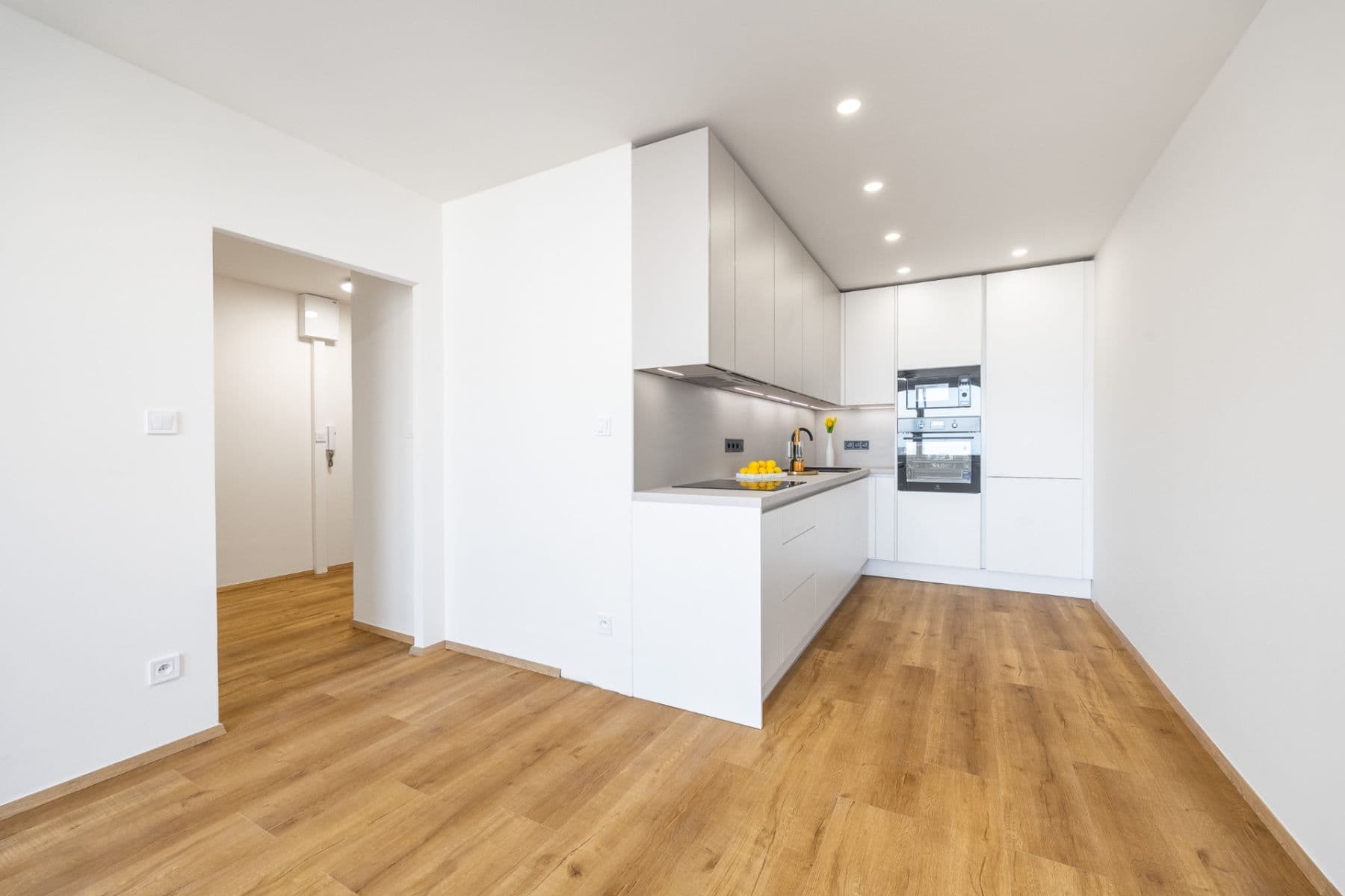 2 bedroom with open-plan kitchen flat for sale, 68 m², Petýrkova, Prague, Prague 2 bedroom with open-plan kitchen flat for sale, 68 m², Petýrkova, Prague, Prague