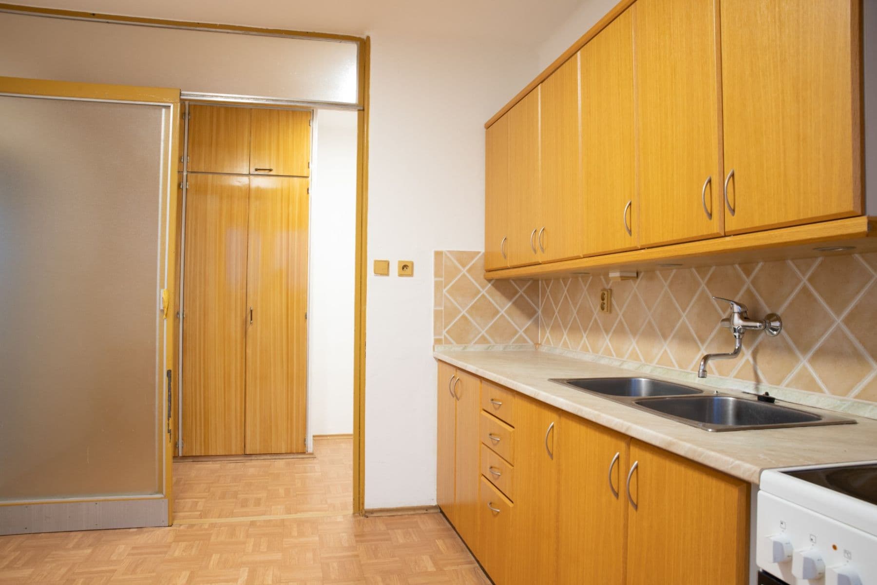 3 bedroom flat to rent, 81 m², Nádražní, Milevsko, Jihočeský Region 3 bedroom flat to rent, 81 m², Nádražní, Milevsko, Jihočeský Region