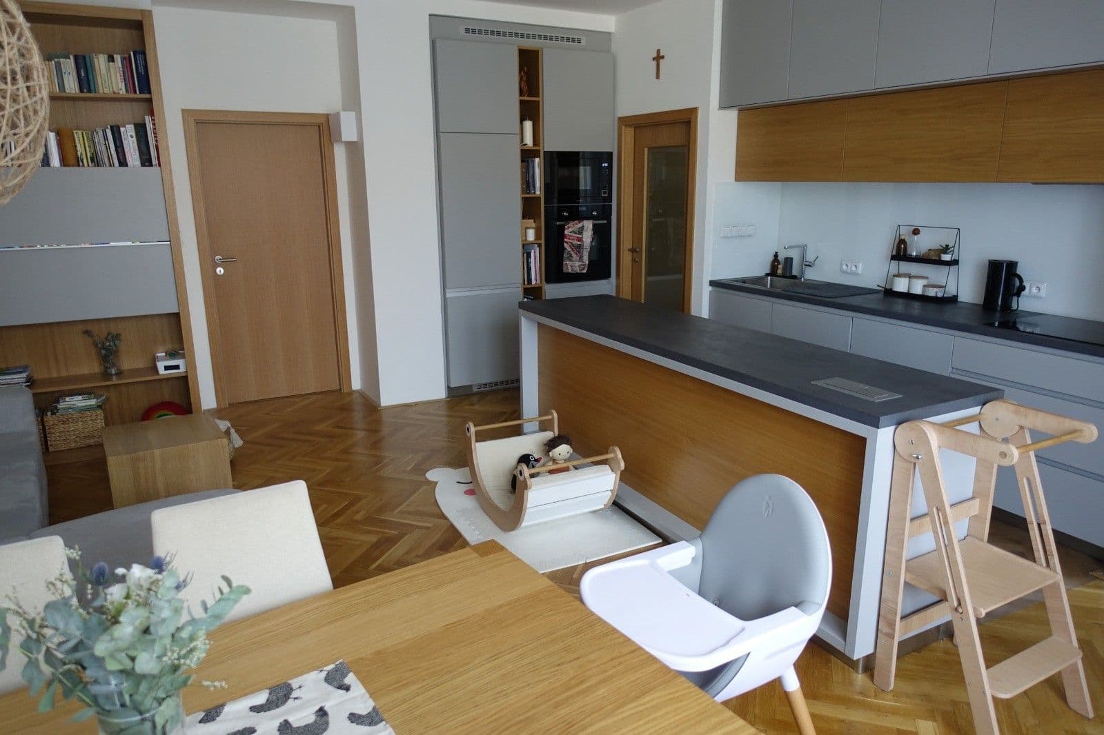 2 bedroom with open-plan kitchen flat to rent, 77 m², Špitálka, Brno, Jihomoravský Region 2 bedroom with open-plan kitchen flat to rent, 77 m², Špitálka, Brno, Jihomoravský Region