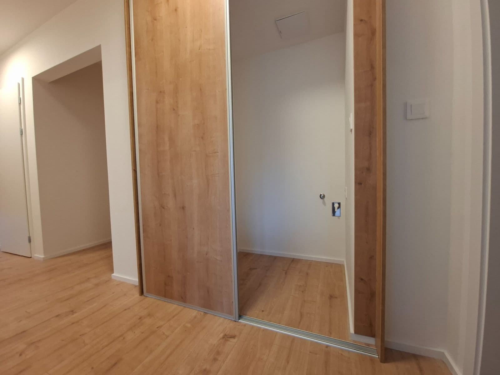 2 bedroom with open-plan kitchen flat to rent, 86 m², Brno, Jihomoravský Region 2 bedroom with open-plan kitchen flat to rent, 86 m², Brno, Jihomoravský Region