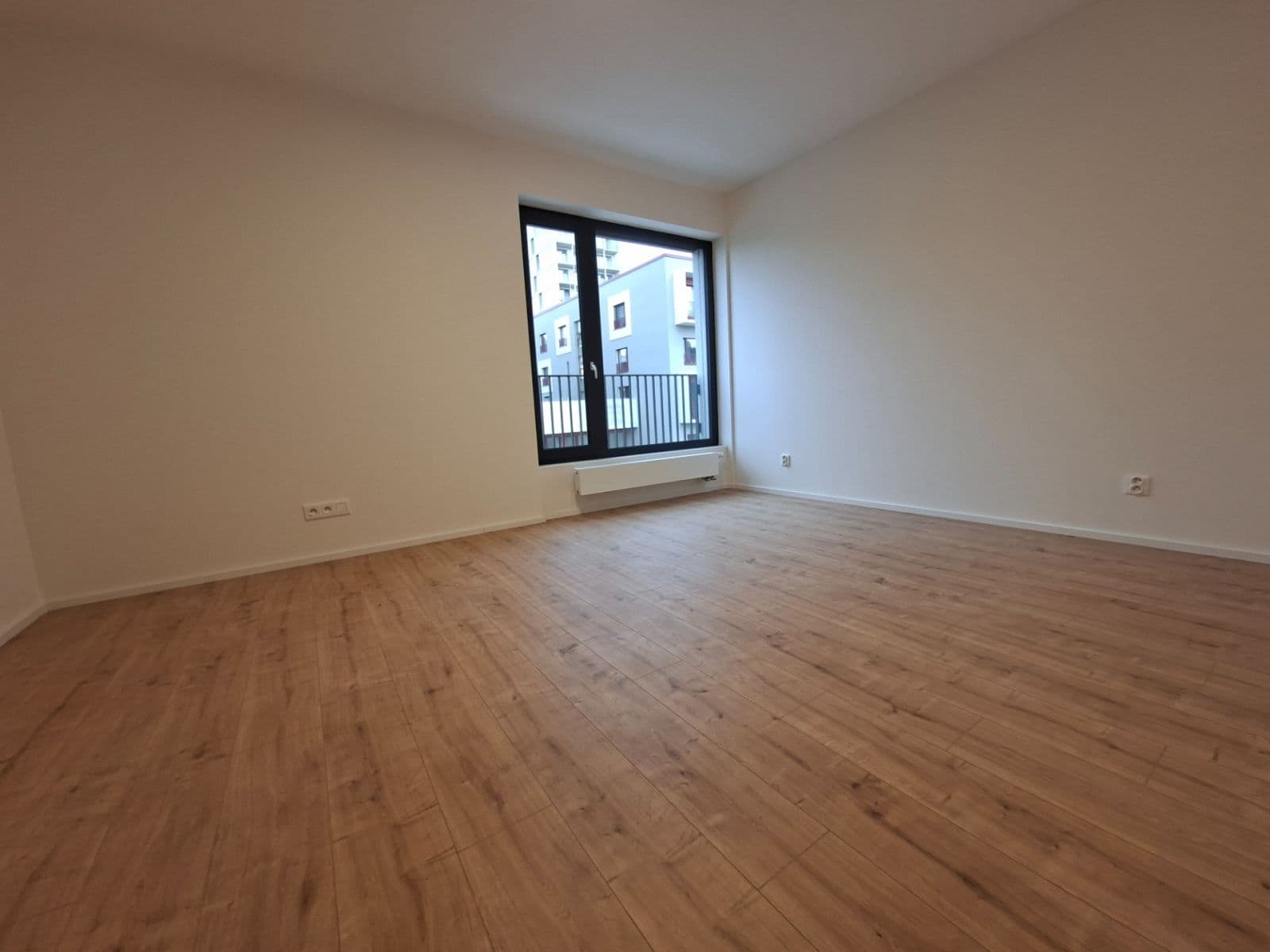2 bedroom with open-plan kitchen flat to rent, 86 m², Brno, Jihomoravský Region 2 bedroom with open-plan kitchen flat to rent, 86 m², Brno, Jihomoravský Region