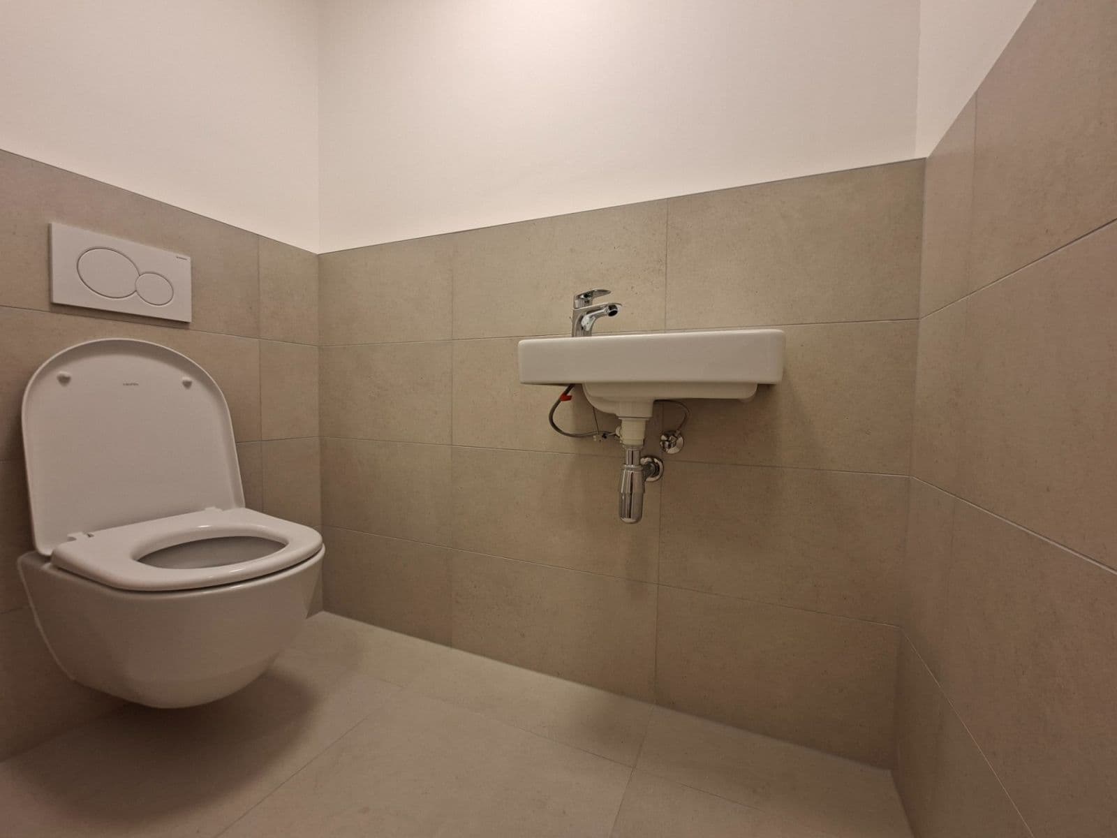 2 bedroom with open-plan kitchen flat to rent, 86 m², Brno, Jihomoravský Region 2 bedroom with open-plan kitchen flat to rent, 86 m², Brno, Jihomoravský Region
