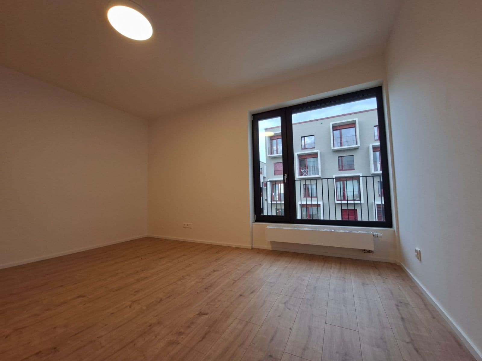2 bedroom with open-plan kitchen flat to rent, 86 m², Brno, Jihomoravský Region 2 bedroom with open-plan kitchen flat to rent, 86 m², Brno, Jihomoravský Region