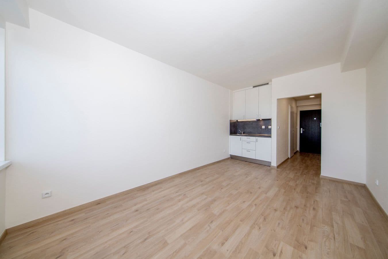 Studio flat to rent, 27 m², Peroutkova, Prague, Prague Studio flat to rent, 27 m², Peroutkova, Prague, Prague