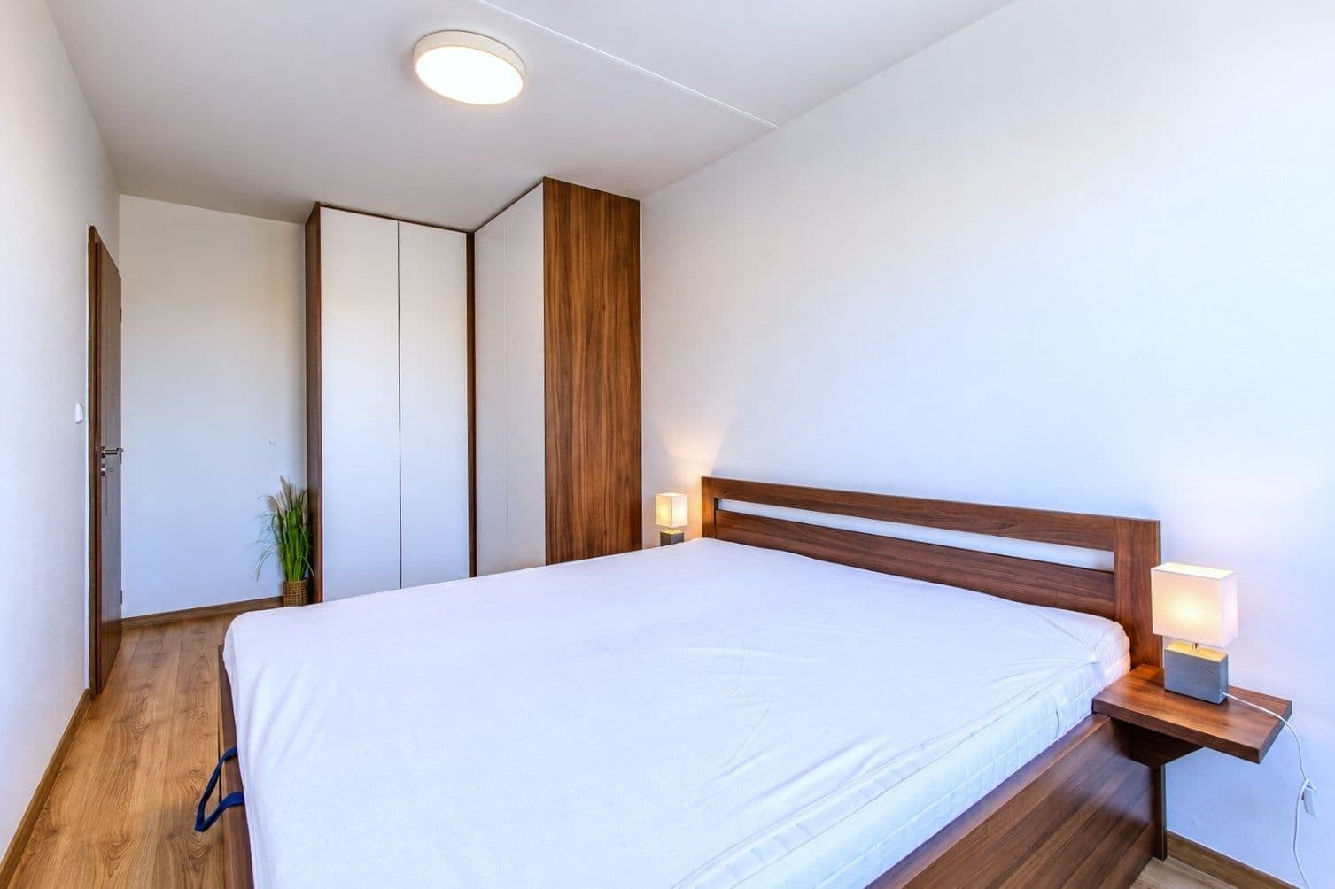 2 bedroom with open-plan kitchen flat to rent, 72 m², Dominova, Prague, Prague 2 bedroom with open-plan kitchen flat to rent, 72 m², Dominova, Prague, Prague