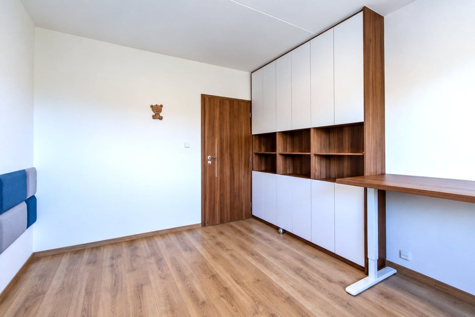 2 bedroom with open-plan kitchen flat to rent, 72 m², Dominova, Prague, Prague 2 bedroom with open-plan kitchen flat to rent, 72 m², Dominova, Prague, Prague