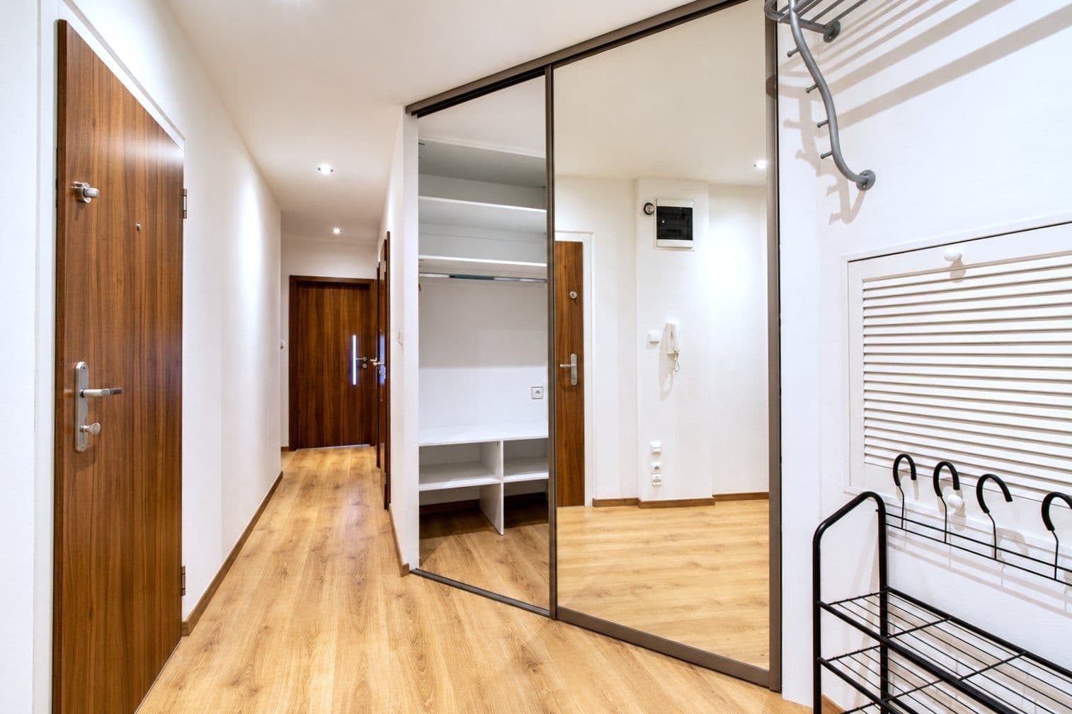 2 bedroom with open-plan kitchen flat to rent, 72 m², Dominova, Prague, Prague 2 bedroom with open-plan kitchen flat to rent, 72 m², Dominova, Prague, Prague