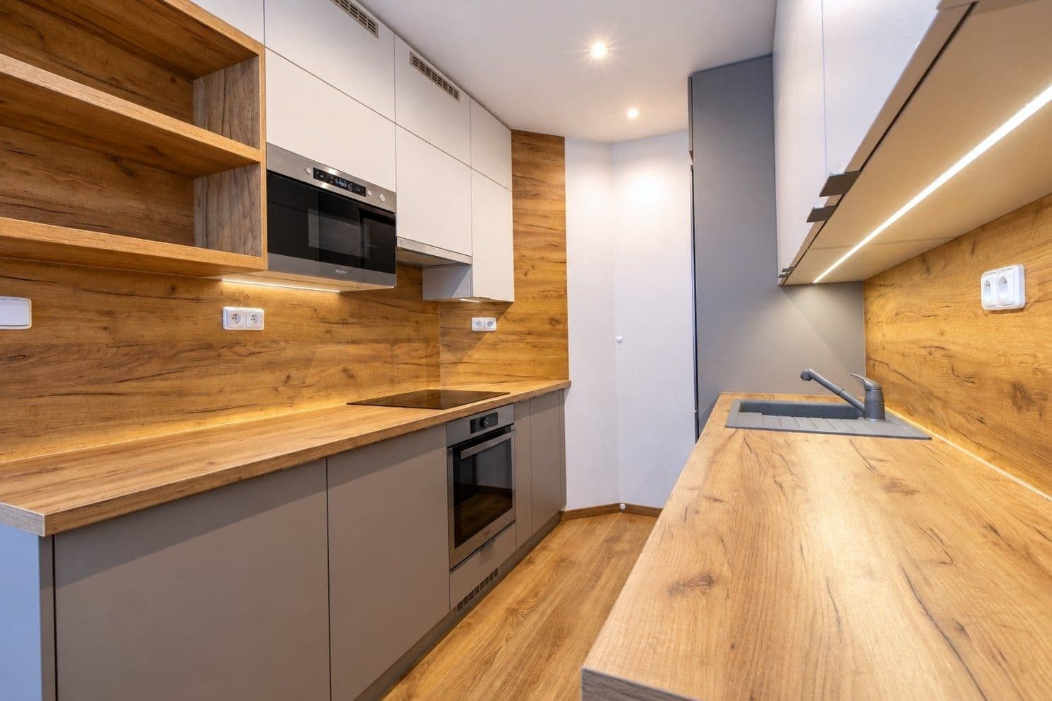 2 bedroom with open-plan kitchen flat to rent, 72 m², Dominova, Prague, Prague 2 bedroom with open-plan kitchen flat to rent, 72 m², Dominova, Prague, Prague
