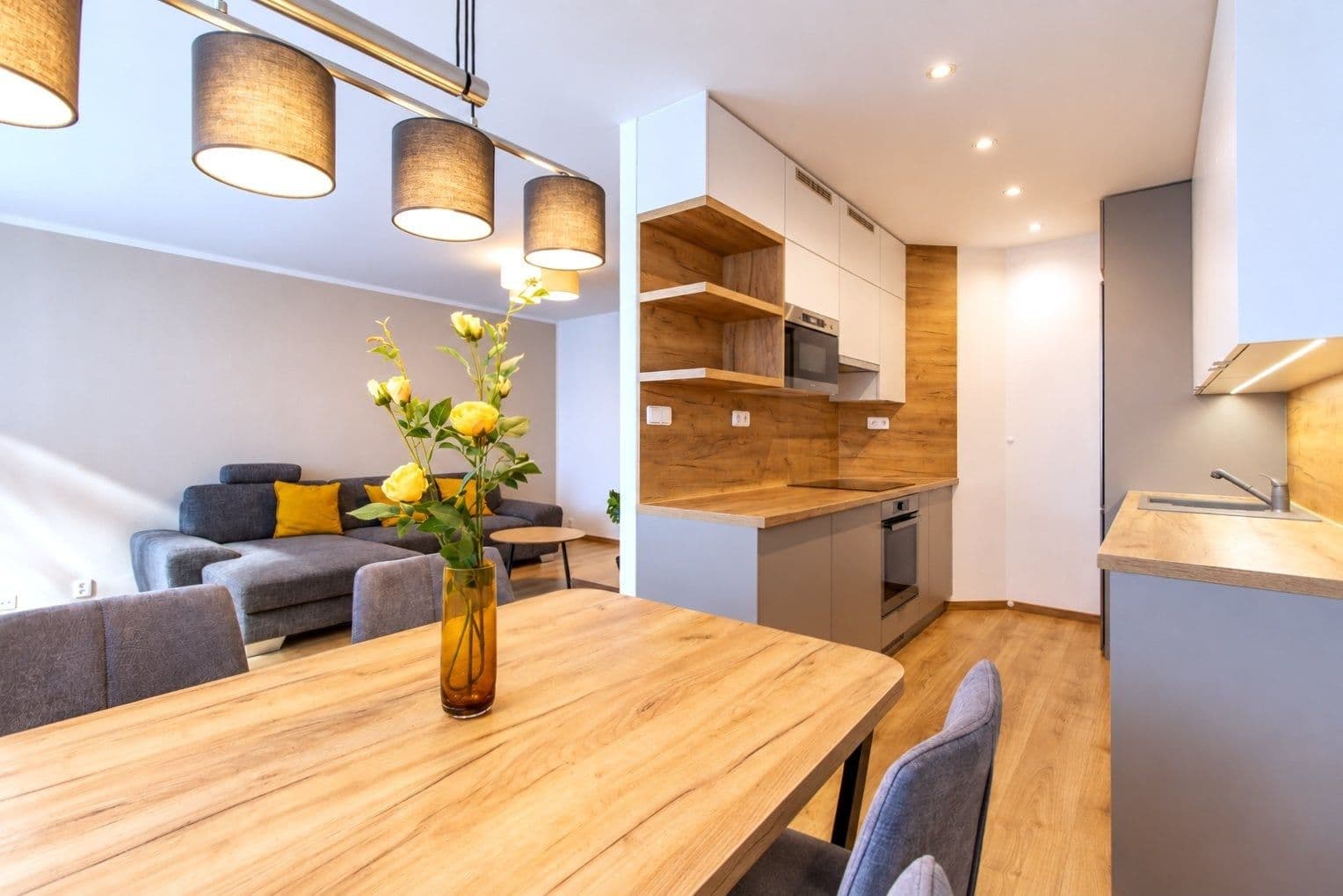 2 bedroom with open-plan kitchen flat to rent, 72 m², Dominova, Prague, Prague 2 bedroom with open-plan kitchen flat to rent, 72 m², Dominova, Prague, Prague