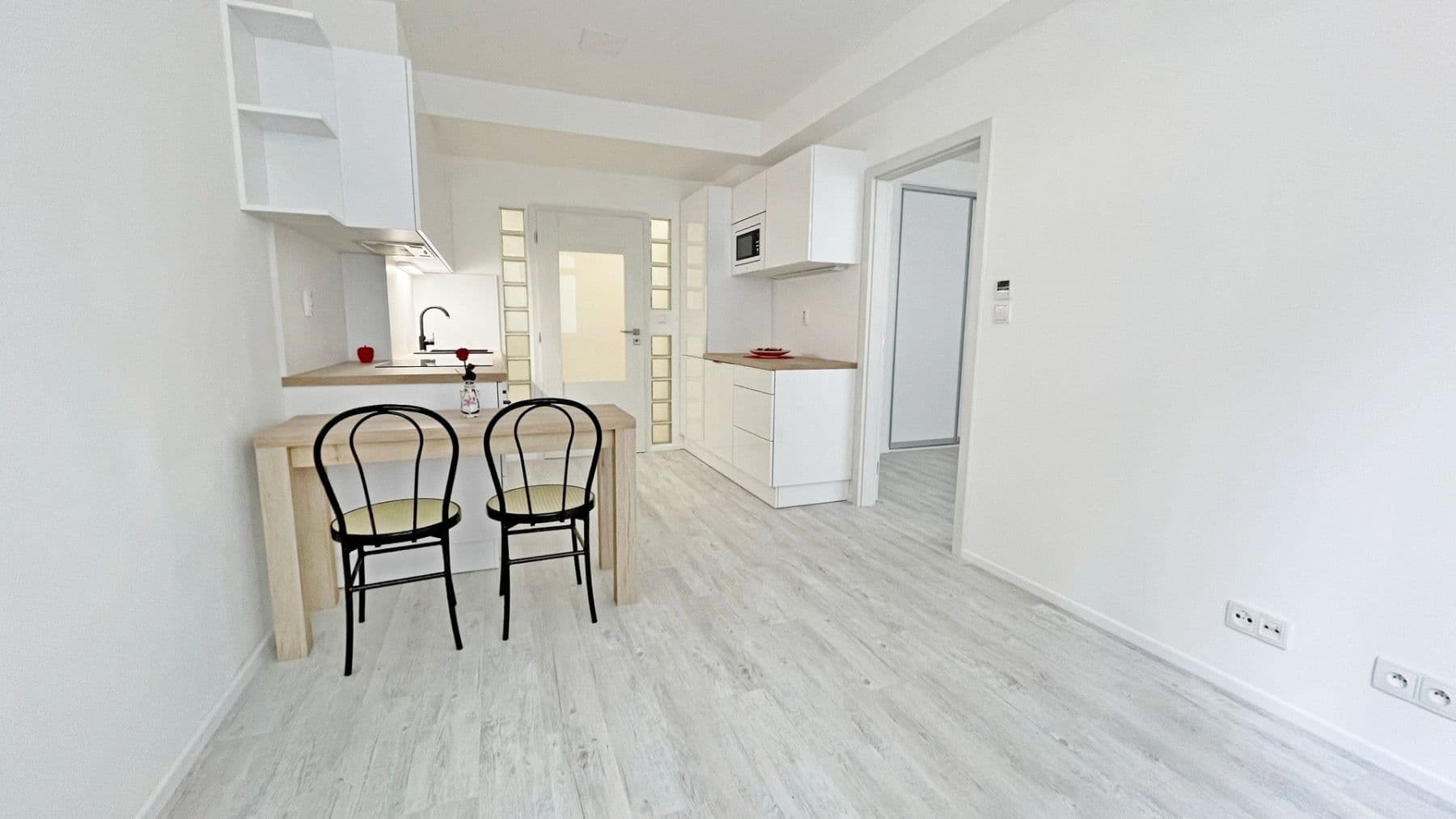 1 bedroom with open-plan kitchen flat for sale, 42 m², Sokolovská, Prague, Prague 1 bedroom with open-plan kitchen flat for sale, 42 m², Sokolovská, Prague, Prague