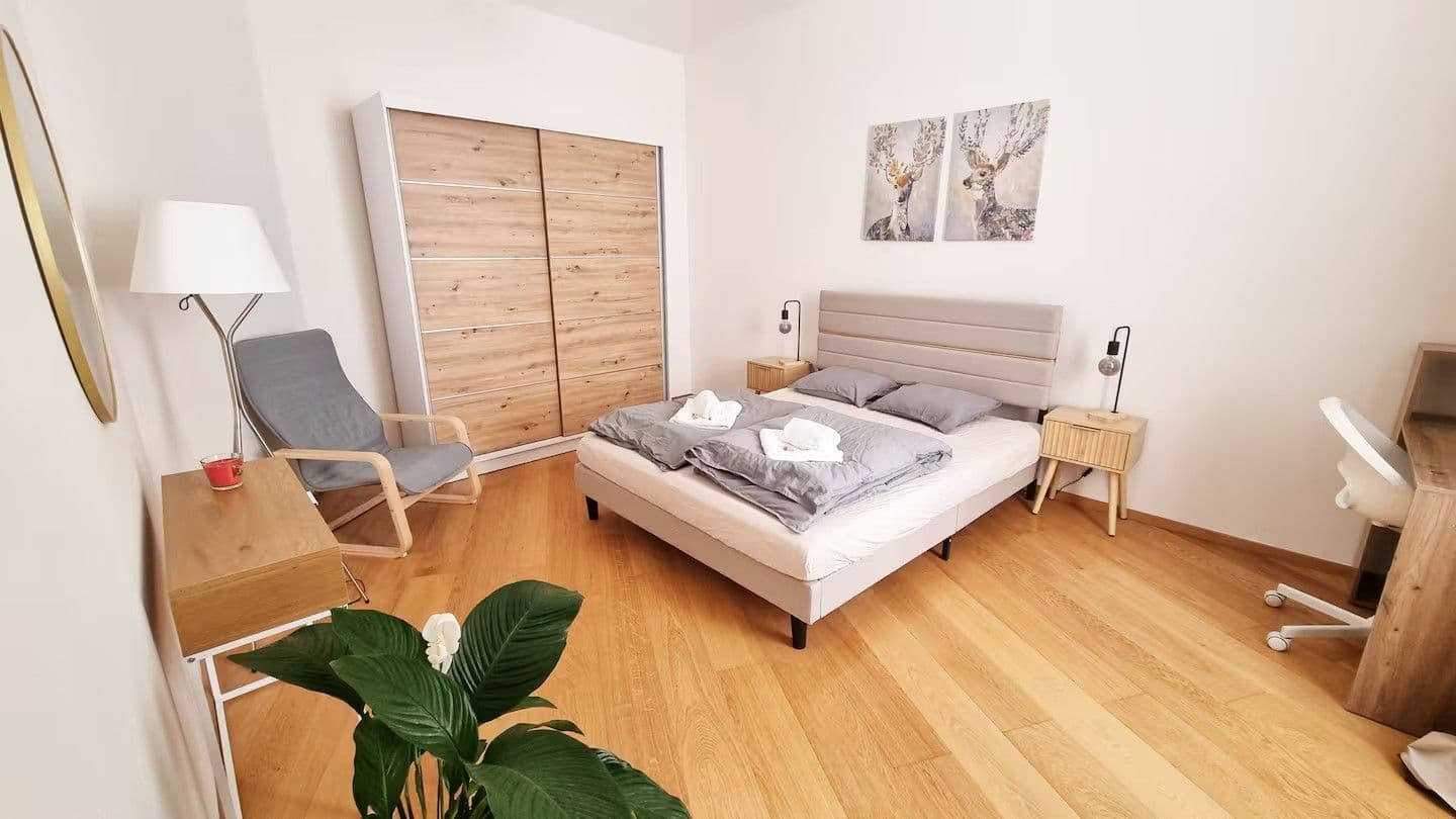 3 bedroom flat to rent, 74 m², Na Neklance, Prague, Prague 3 bedroom flat to rent, 74 m², Na Neklance, Prague, Prague