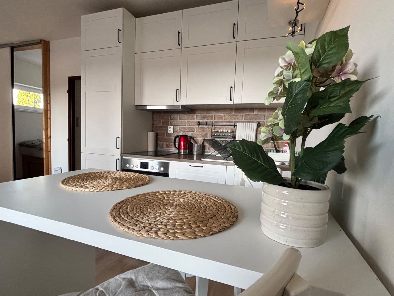 Studio flat to rent, 35 m², Roztocká, Úholičky, Středočeský Region Studio flat to rent, 35 m², Roztocká, Úholičky, Středočeský Region