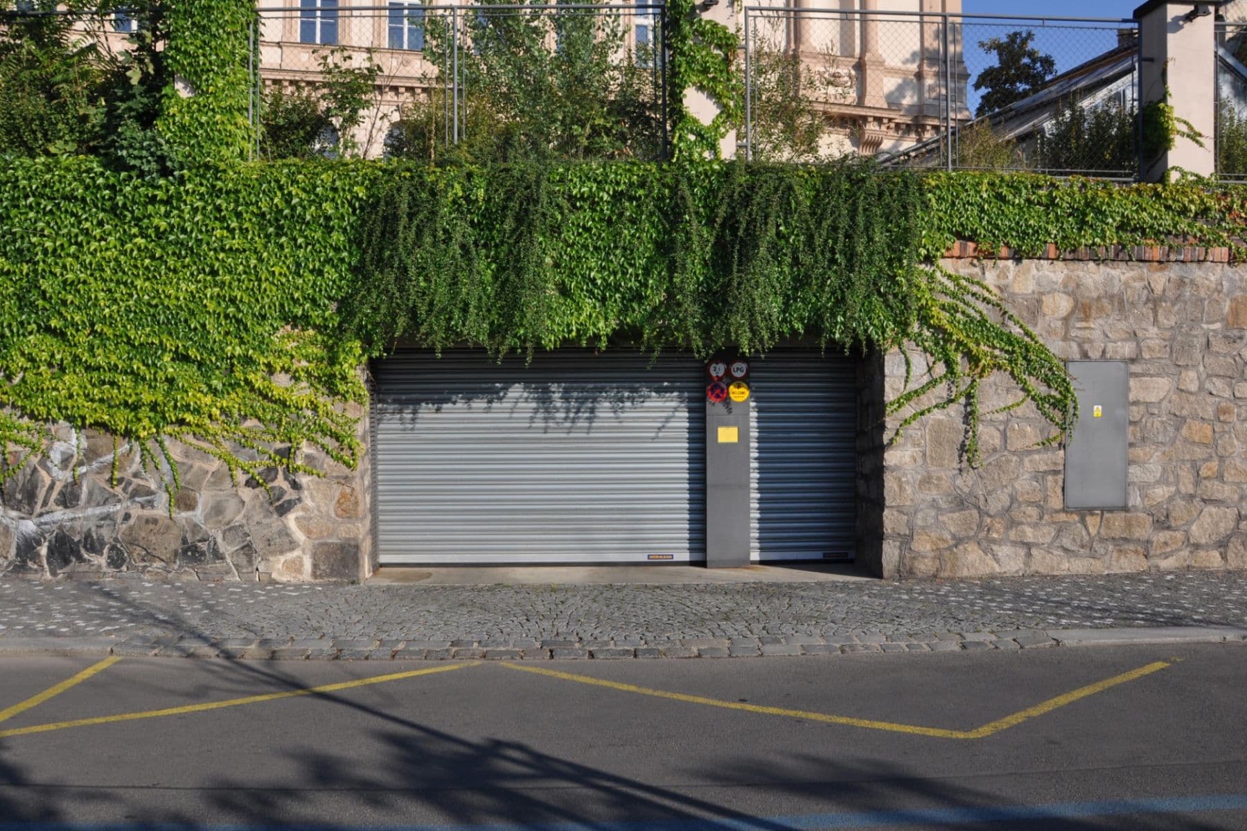 garage to rent, 12 m², Novákových, Prague, Prague garage to rent, 12 m², Novákových, Prague, Prague