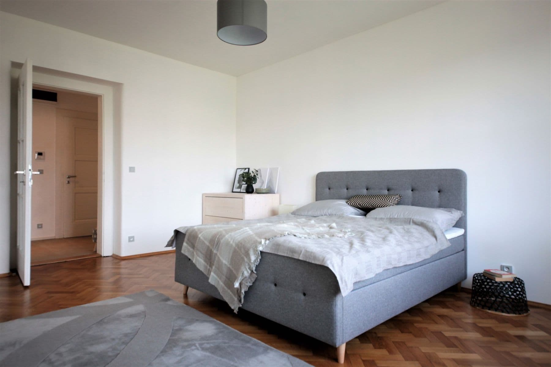 1 bedroom with open-plan kitchen flat to rent, 60 m², Moskevská, Prague, Prague 1 bedroom with open-plan kitchen flat to rent, 60 m², Moskevská, Prague, Prague