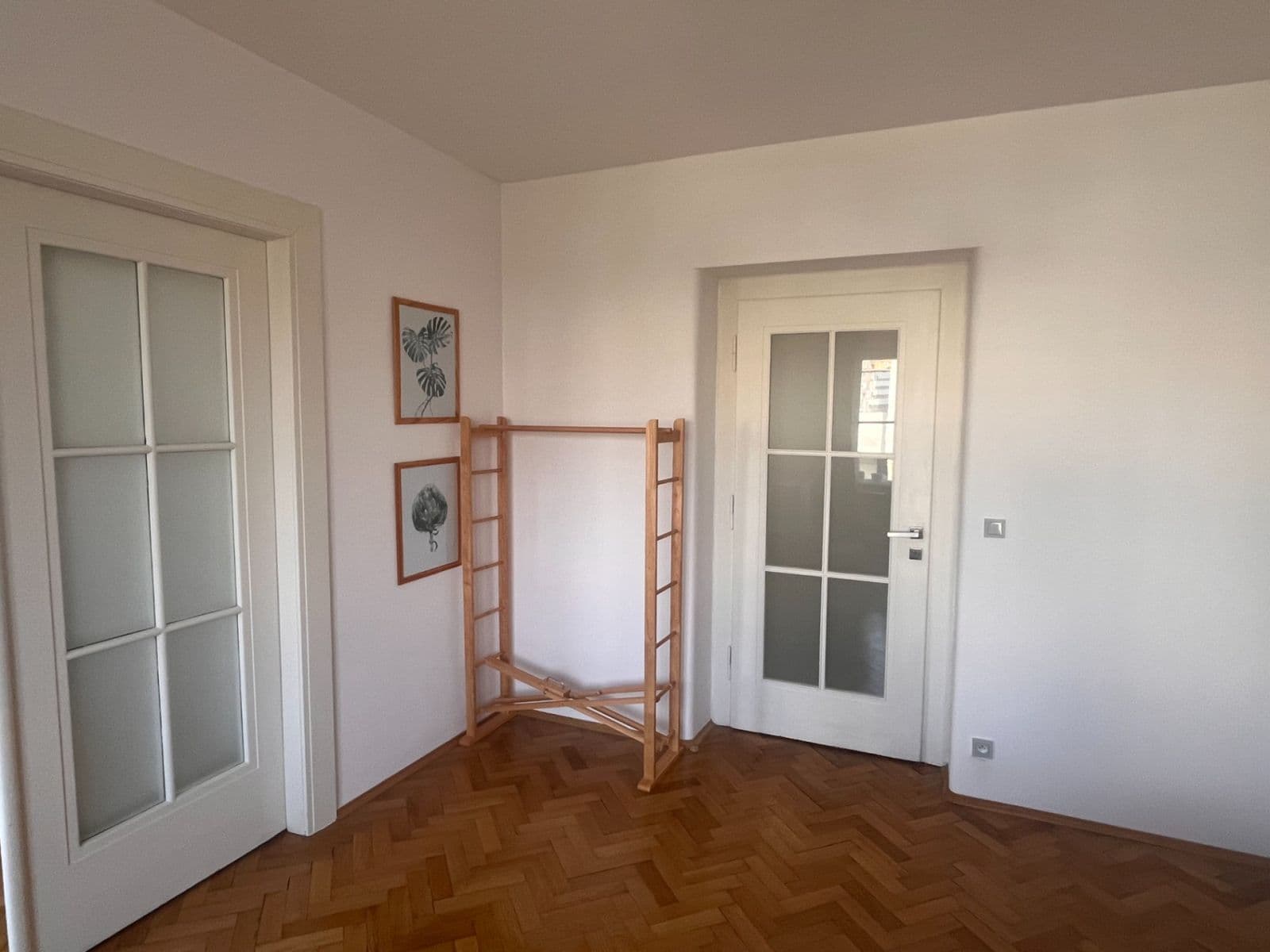 1 bedroom with open-plan kitchen flat to rent, 60 m², Moskevská, Prague, Prague 1 bedroom with open-plan kitchen flat to rent, 60 m², Moskevská, Prague, Prague