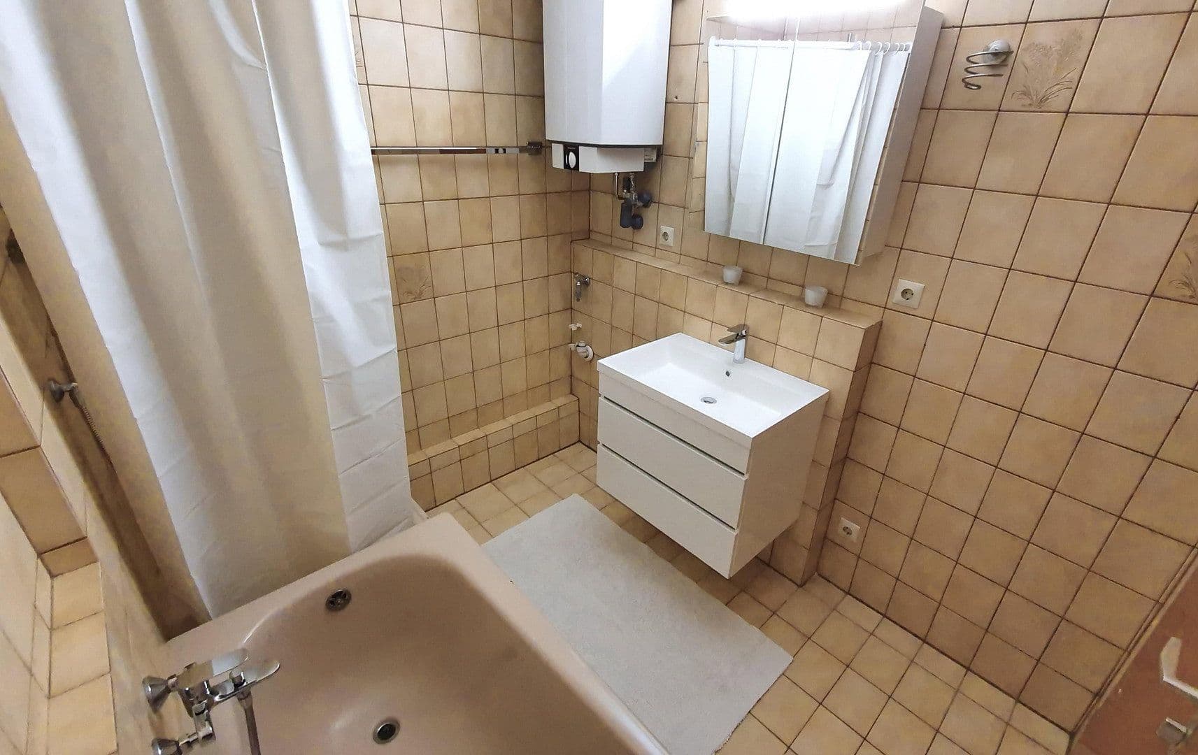 3 bedroom with open-plan kitchen flat for sale, 133 m², Reichenbach an der Fils, Baden-Württemberg 3 bedroom with open-plan kitchen flat for sale, 133 m², Reichenbach an der Fils, Baden-Württemberg