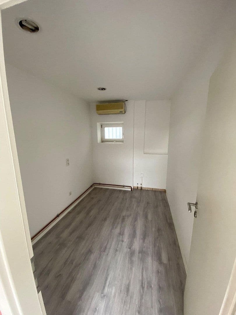 non-residential property for sale, 22 m², Alt Zeilsheim 47, Frankfurt, Hesse non-residential property for sale, 22 m², Alt Zeilsheim 47, Frankfurt, Hesse
