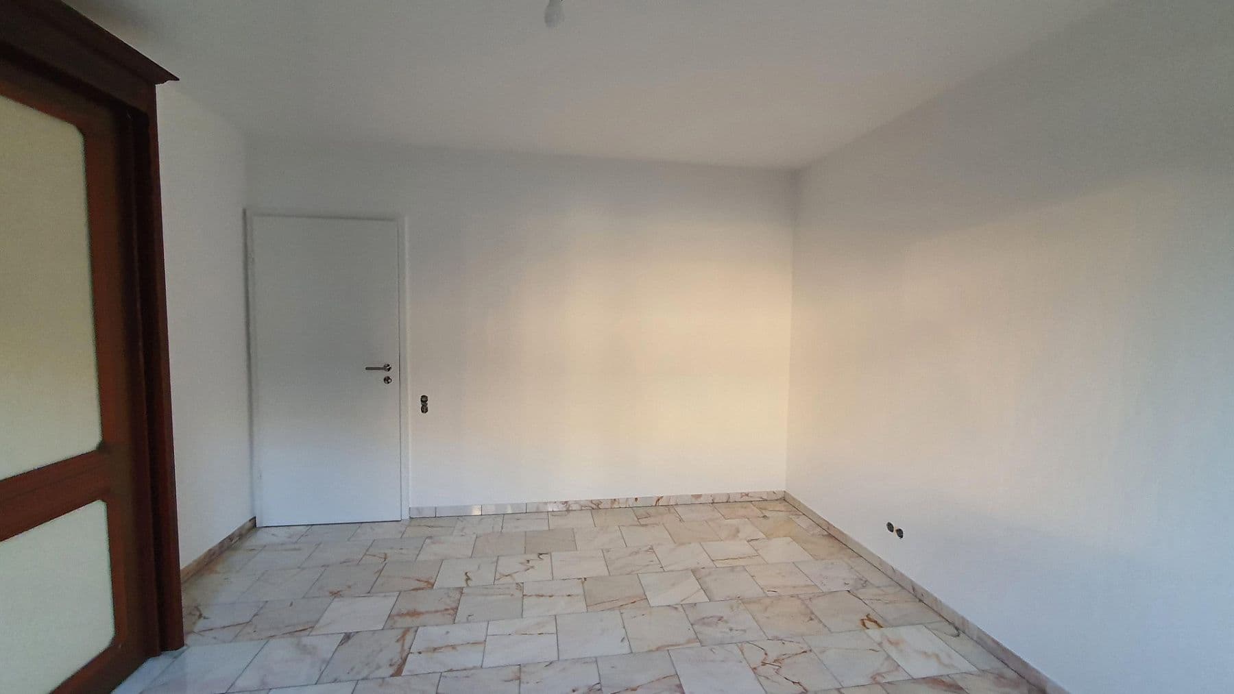 3 bedroom with open-plan kitchen flat to rent, 130 m², Duisburg, North Rhine-Westphalia 3 bedroom with open-plan kitchen flat to rent, 130 m², Duisburg, North Rhine-Westphalia