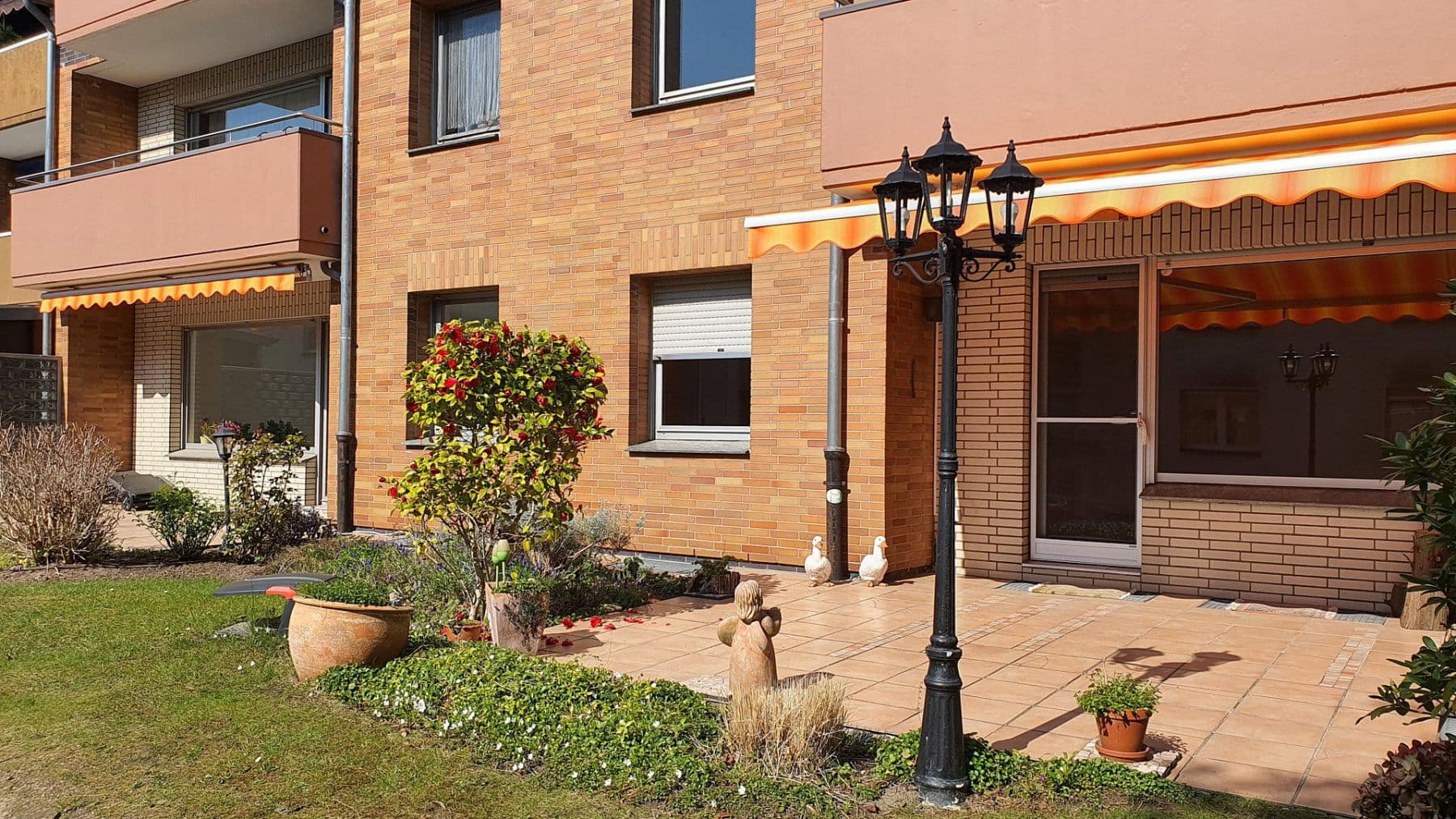 3 bedroom with open-plan kitchen flat to rent, 130 m², Duisburg, North Rhine-Westphalia 3 bedroom with open-plan kitchen flat to rent, 130 m², Duisburg, North Rhine-Westphalia