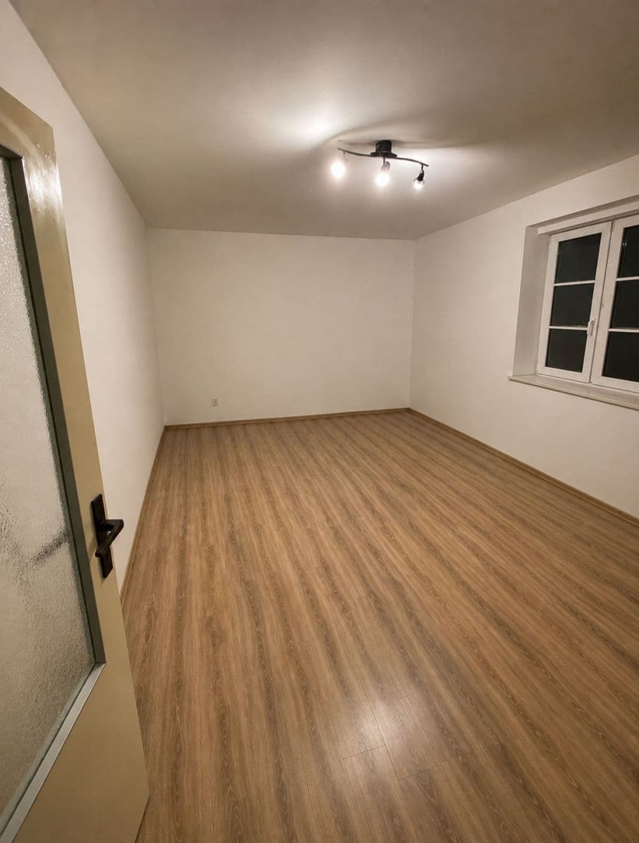 Studio flat to rent, 35 m², Františka Palackého, Králíky, Pardubický Region Studio flat to rent, 35 m², Františka Palackého, Králíky, Pardubický Region