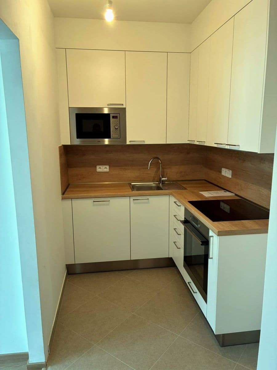2 bedroom flat to rent, 38 m², Nádražní, Kralupy nad Vltavou, Středočeský Region 2 bedroom flat to rent, 38 m², Nádražní, Kralupy nad Vltavou, Středočeský Region