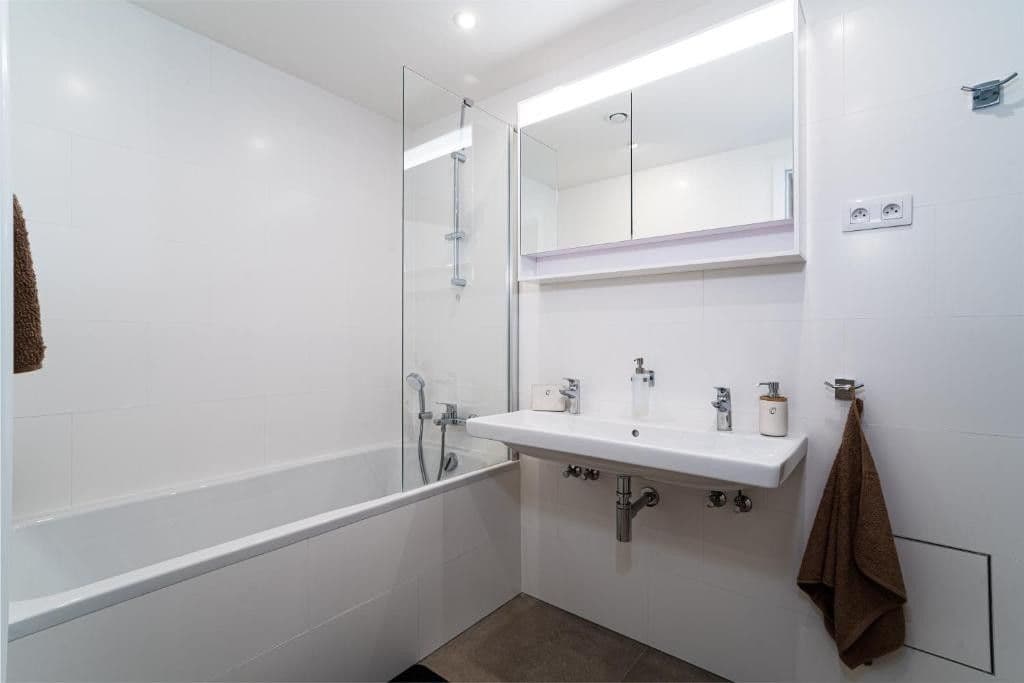 2 bedroom with open-plan kitchen flat to rent, 129 m², Albrightové, Prague, Prague 2 bedroom with open-plan kitchen flat to rent, 129 m², Albrightové, Prague, Prague