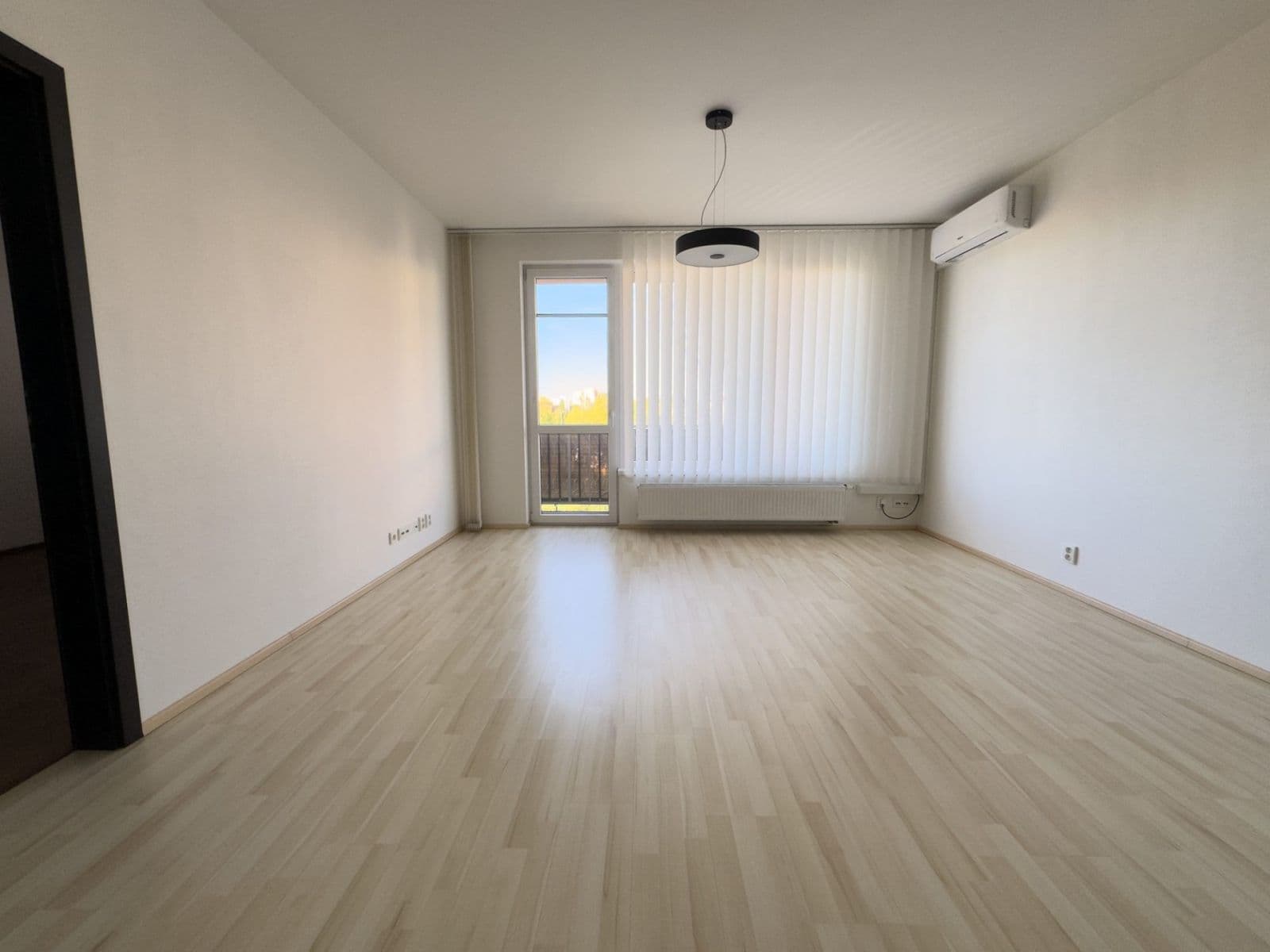 1 bedroom with open-plan kitchen flat for sale, 65 m², Rudolfa Holeky, Prague, Prague 1 bedroom with open-plan kitchen flat for sale, 65 m², Rudolfa Holeky, Prague, Prague