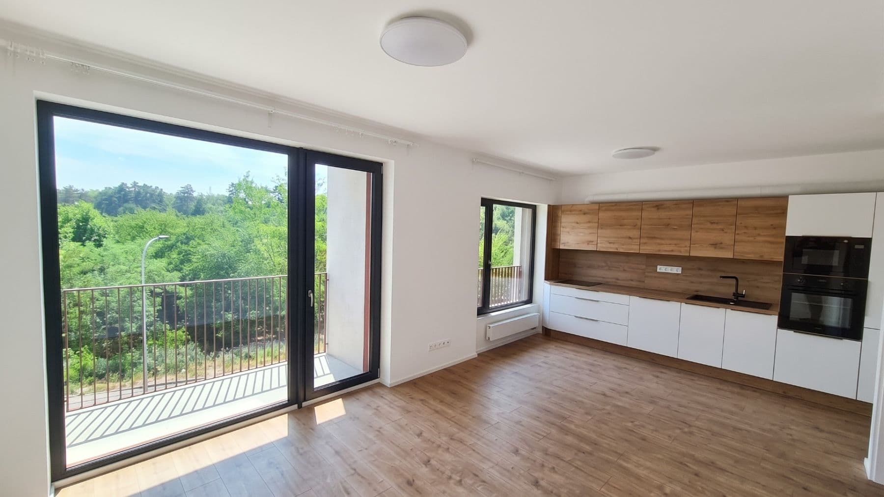 2 bedroom with open-plan kitchen flat to rent, 67 m², Brno, Jihomoravský Region 2 bedroom with open-plan kitchen flat to rent, 67 m², Brno, Jihomoravský Region