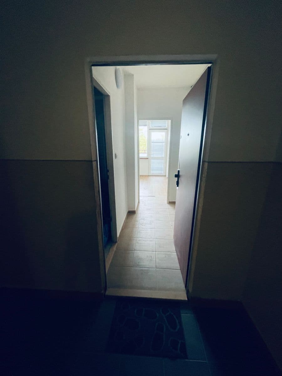 Studio flat to rent, 21 m², Jiráskova, Chomutov, Ústecký Region Studio flat to rent, 21 m², Jiráskova, Chomutov, Ústecký Region