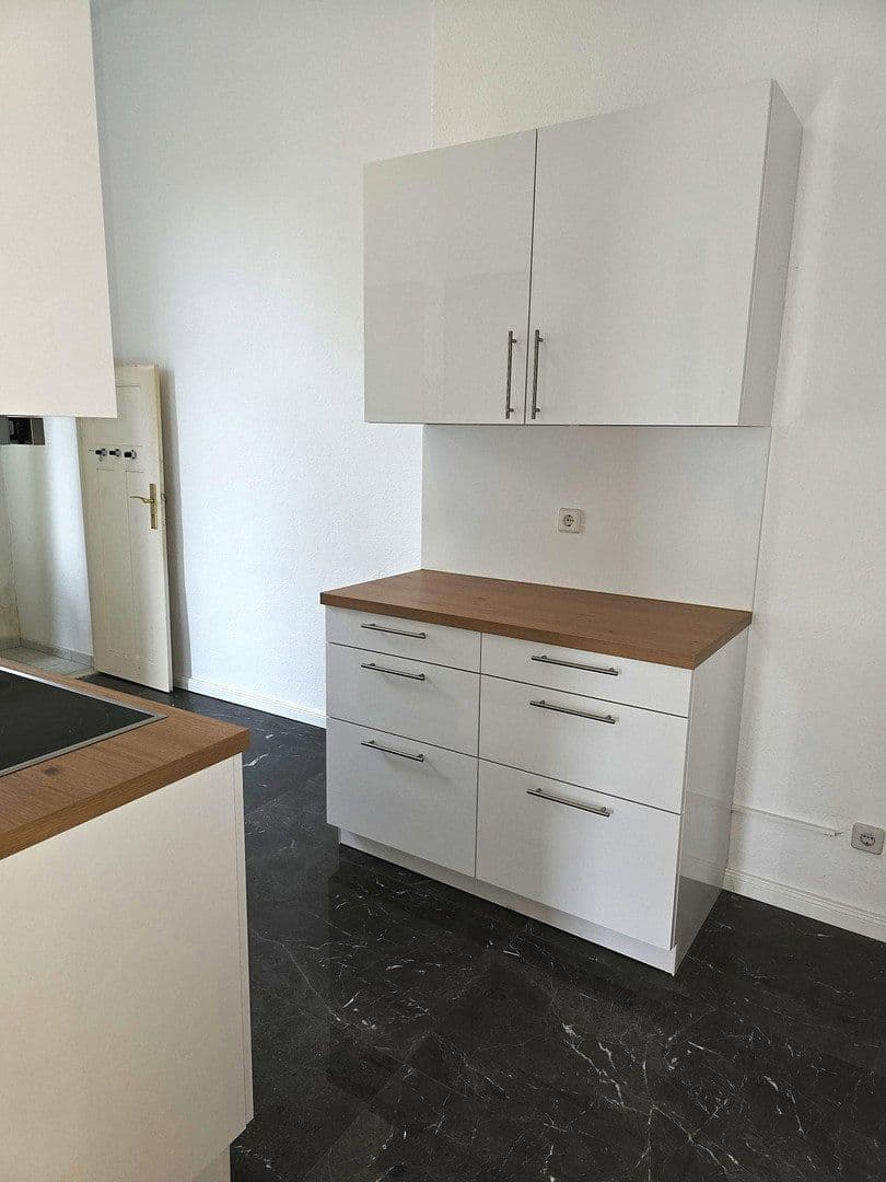 4 bedroom flat to rent, 130 m², Treskowallee 97, Berlin, Berlin 4 bedroom flat to rent, 130 m², Treskowallee 97, Berlin, Berlin