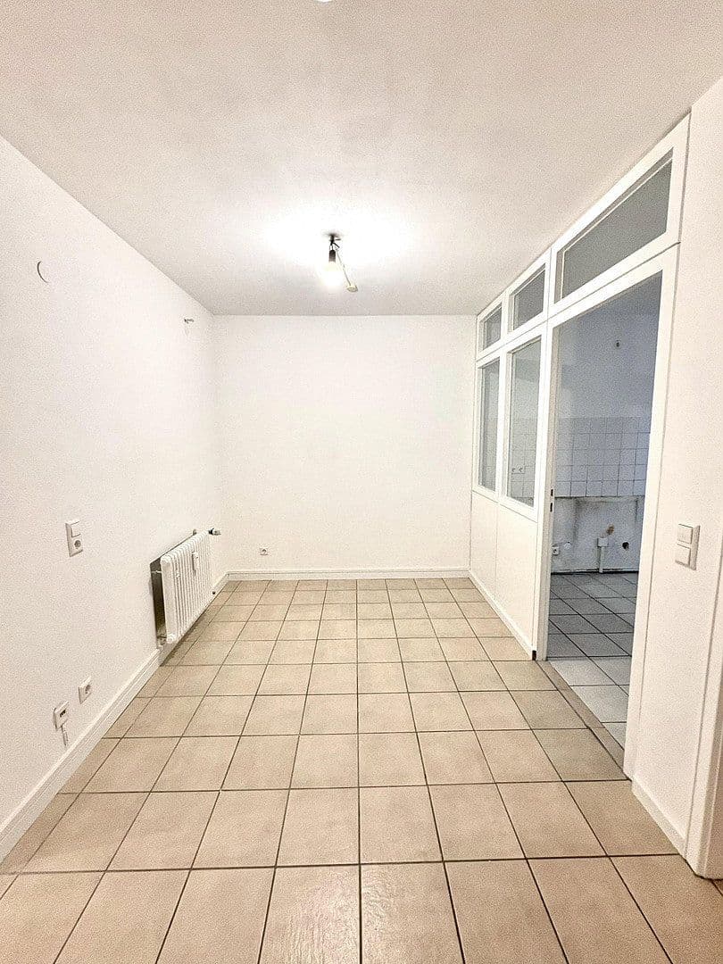 3 bedroom with open-plan kitchen flat to rent, 93 m², Stuttgart, Baden-Württemberg 3 bedroom with open-plan kitchen flat to rent, 93 m², Stuttgart, Baden-Württemberg