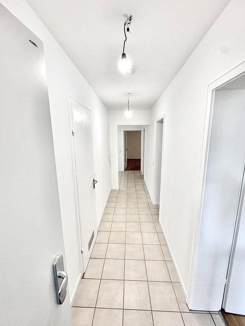 3 bedroom with open-plan kitchen flat to rent, 93 m², Stuttgart, Baden-Württemberg 3 bedroom with open-plan kitchen flat to rent, 93 m², Stuttgart, Baden-Württemberg