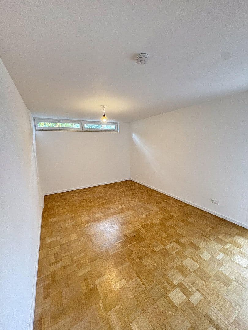 3 bedroom with open-plan kitchen flat to rent, 93 m², Stuttgart, Baden-Württemberg 3 bedroom with open-plan kitchen flat to rent, 93 m², Stuttgart, Baden-Württemberg