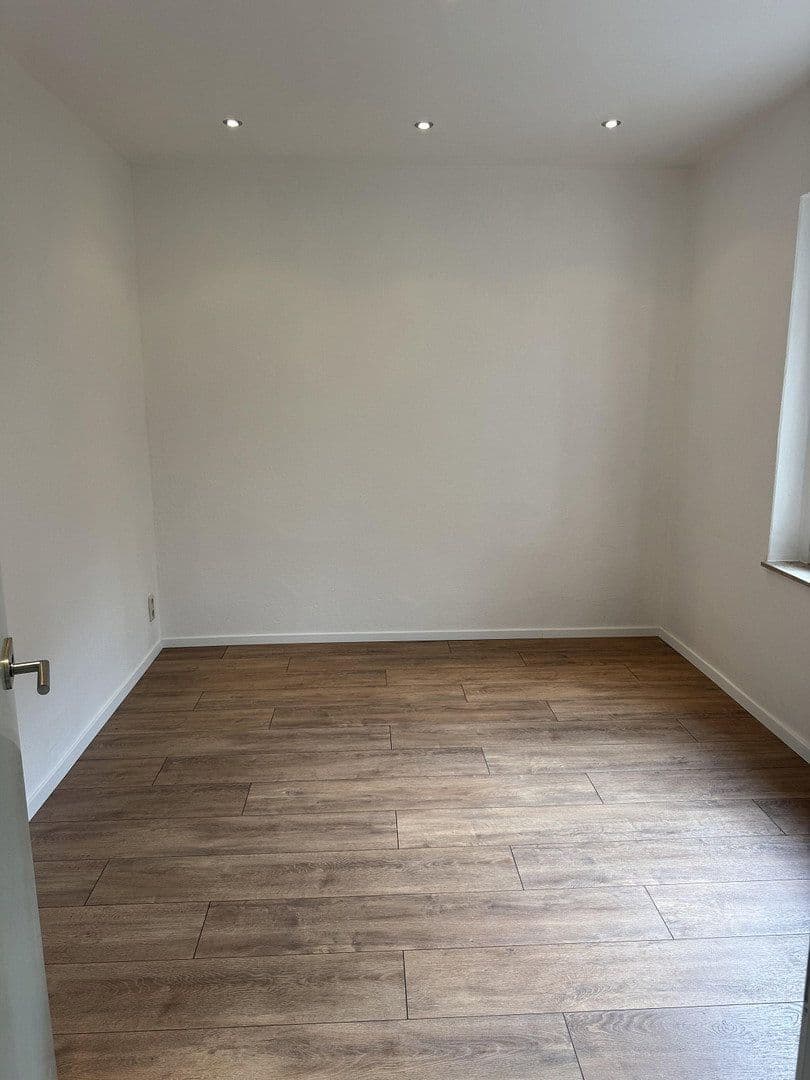 office to rent, 106 m², Chemnitzer Str.65, Frankenberg/Sachsen, Saxony office to rent, 106 m², Chemnitzer Str.65, Frankenberg/Sachsen, Saxony
