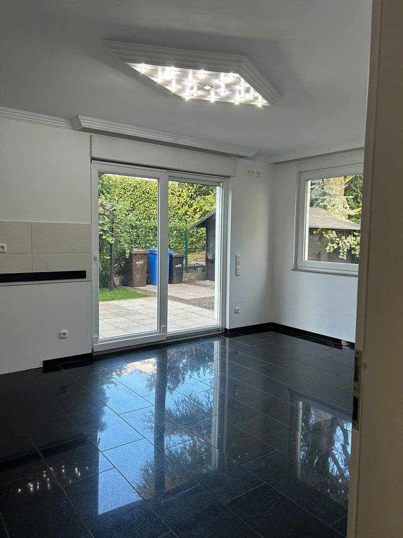 house to rent, 186 m², Leverkusen, North Rhine-Westphalia house to rent, 186 m², Leverkusen, North Rhine-Westphalia