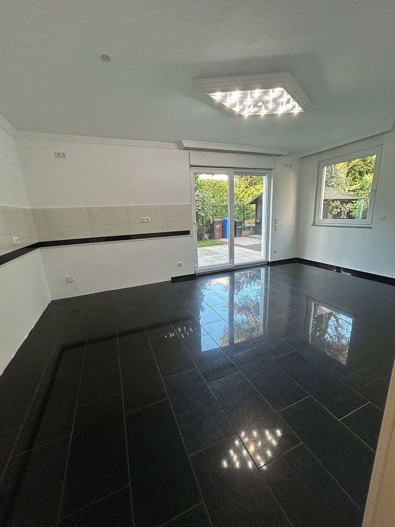 house to rent, 186 m², Leverkusen, North Rhine-Westphalia house to rent, 186 m², Leverkusen, North Rhine-Westphalia