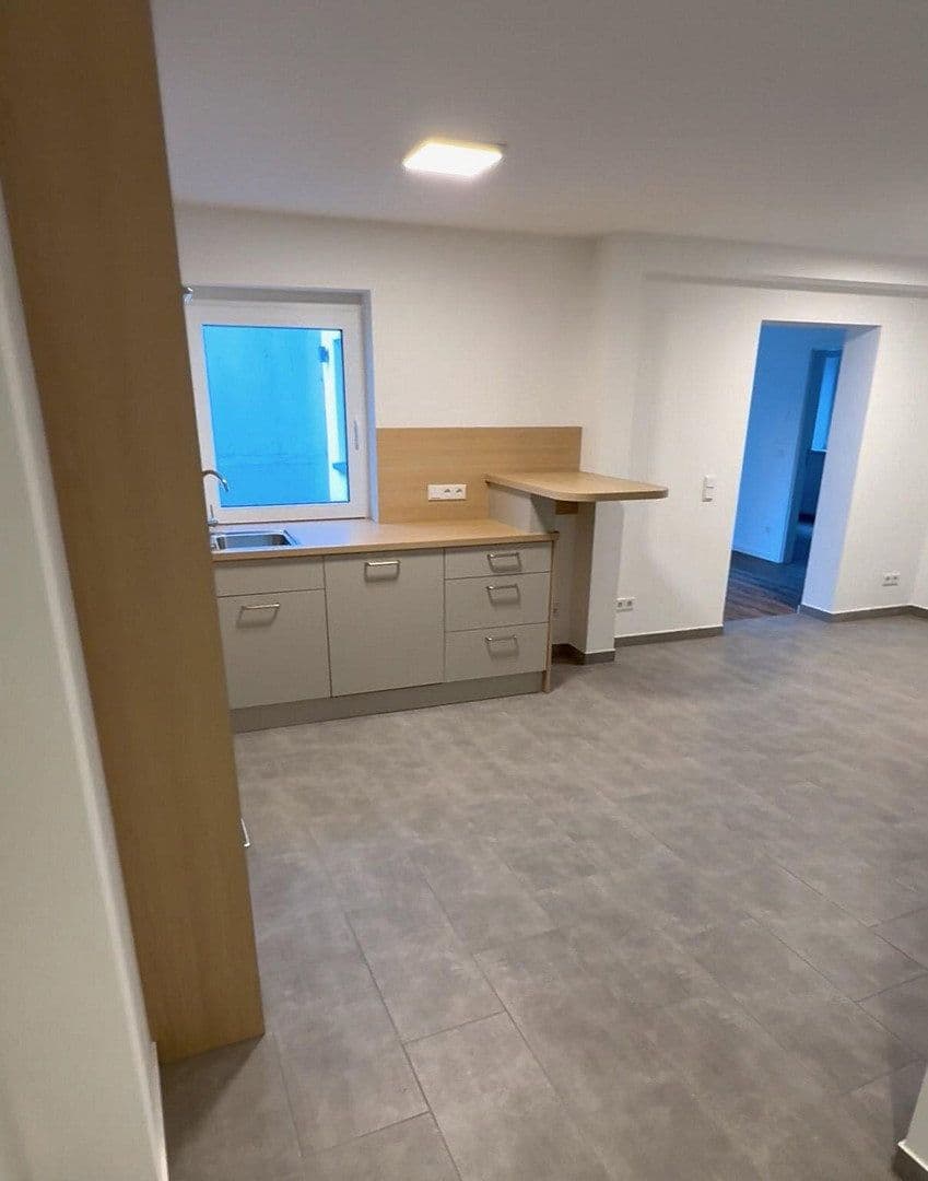4 bedroom flat to rent, 91 m², Würzburg, Bavaria 4 bedroom flat to rent, 91 m², Würzburg, Bavaria